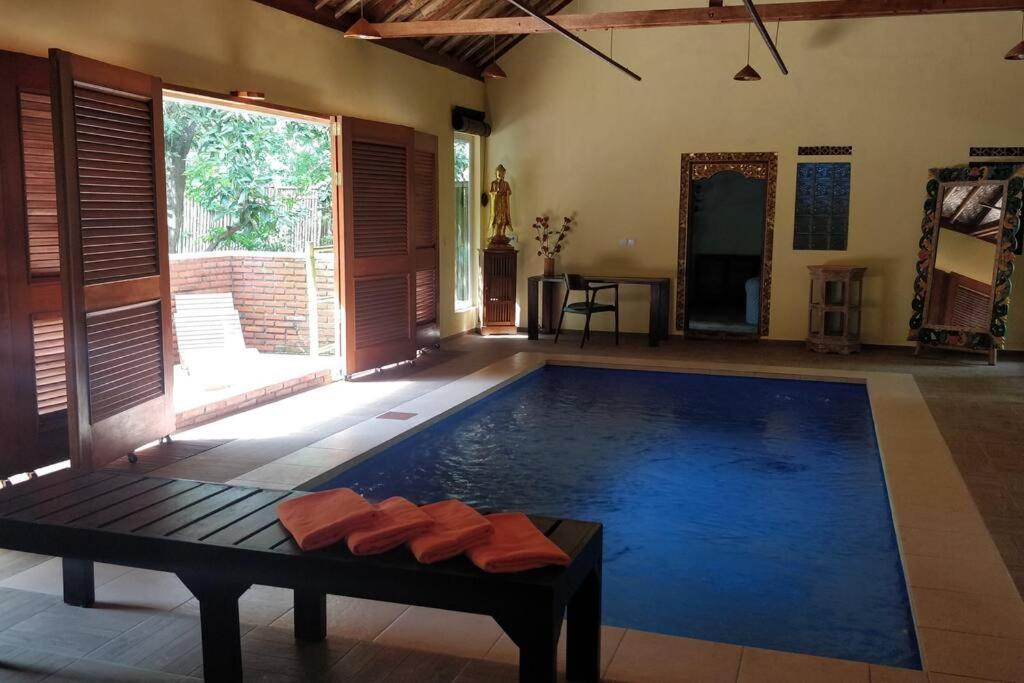Villa King: Unique Villa With Indoor Swimming Pool อาเม็ด ภายนอก รูปภาพ